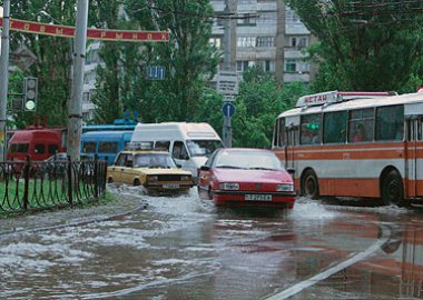 Новый Регион: Улицы Тирасполя затопило в результате проливных дождей (ФОТО)