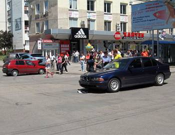 Новый Регион: В Тирасполе в ''борьбе за желтый'' были повреждены три автомобиля