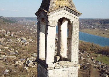 Новый Регион: Уникальный памятник на севере Приднестровья может обрушиться в любую минуту (ФОТО)