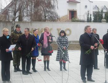 Новый Регион: Рыбничане отметили 68-ю годовщину со дня освобождения города и района от фашистских захватчиков