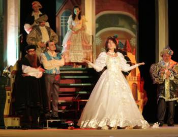 Новый Регион: На сцене приднестровского театра прошла премьера по пьесе Шекспира (ФОТО)
