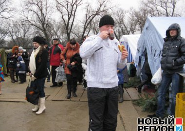Новый Регион: Крещенские купания в Приднестровье проходят под дождем (ФОТО)