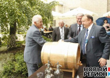 Новый Регион: В Тирасполе прошёл конкурс домашних виноделов (ФОТО)