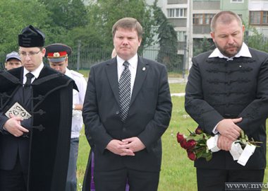 Новый Регион: Родственники венгерских солдат, похороненных в Приднестровье в 40-е годы, посетили их могилы (ФОТО)