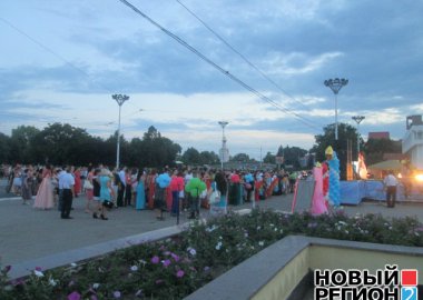 Новый Регион: Вчерашние ученики тираспольских школ вступают во взрослую жизнь (ФОТО)