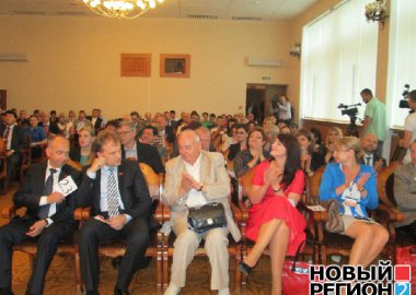 Новый Регион: Представители власти Приднестровья поторговались на аукционе картин местных художников