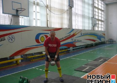 Новый Регион: Приднестровский гиревик Юрий Стребков попал в Книгу рекордов Гиннесса (ФОТО)