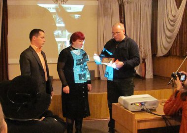Новый Регион: Личные вещи советского солдата, погибшего в боях под Киевом в 1941 году, переданы родственникам в Приднестровье (ФОТО)
